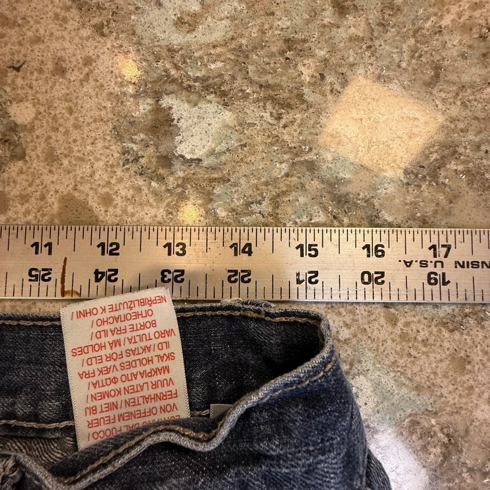 Levis 550 Relaxed Fit High Waisted Denim Cut Off‎ Shorts Medium Wash Blue Womens